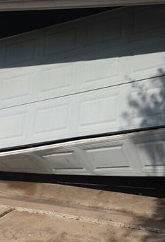 Garage Door Off Tracks Repair & Missaligned Garage Door Correction – Darien, IL